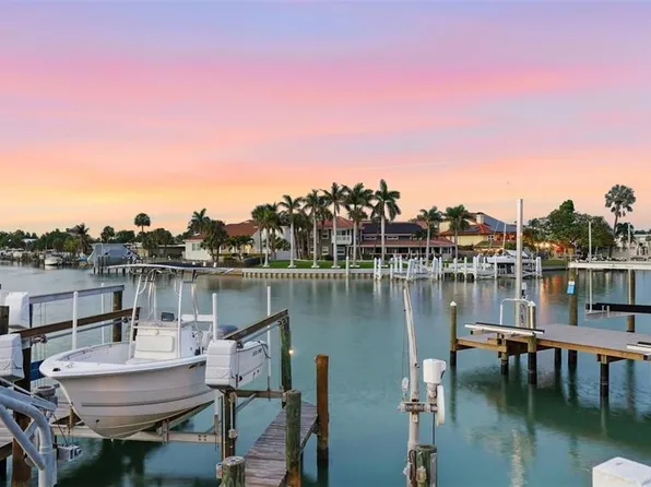 503 Laguna Dr, Tierra Verde, FL 33715