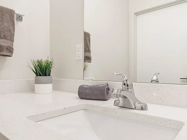 241 SE 80th Ave #103 — Photo 39