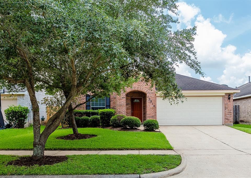 1st image of 10910 Redstone Ct