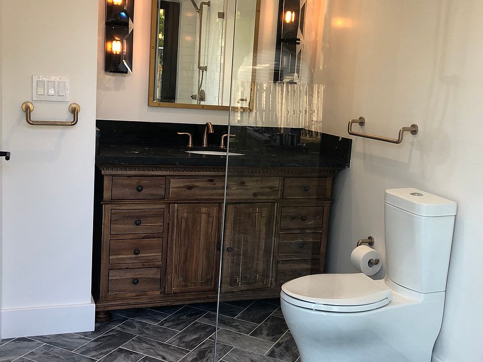 2nd image of 125 NW 7th St