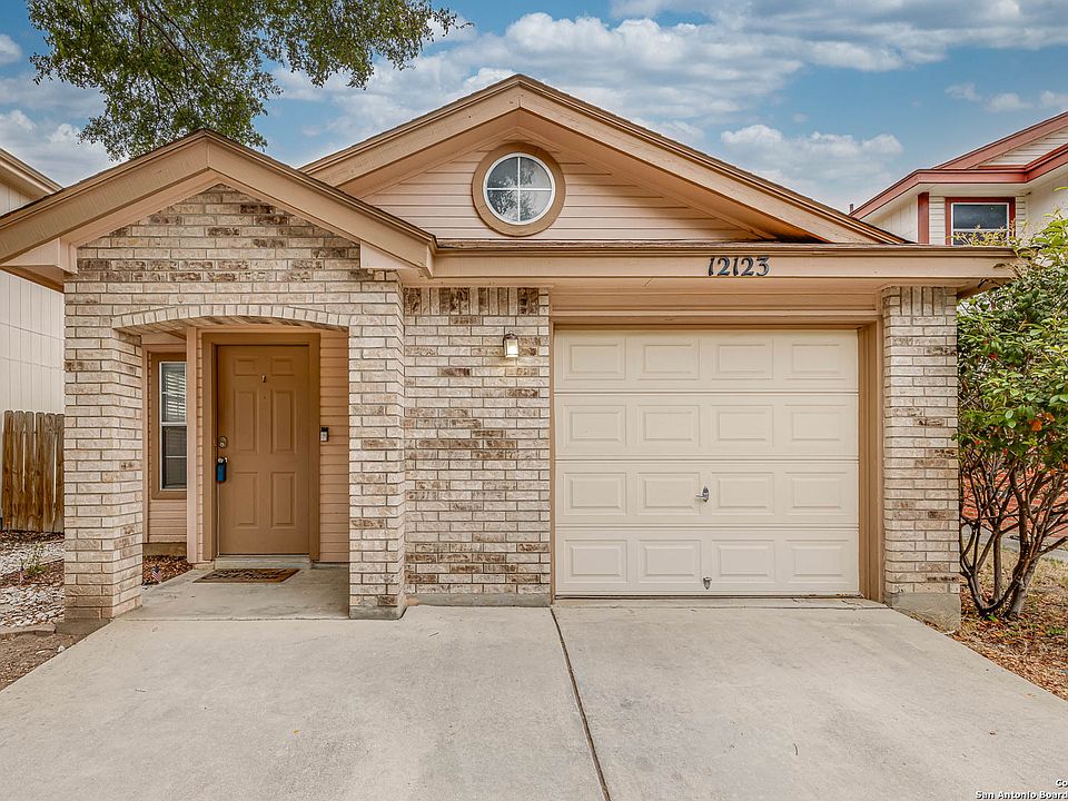 1st image of 12123 Stoney Cove