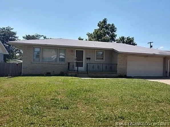 8924 E Marshall Pl, Tulsa, OK 74115