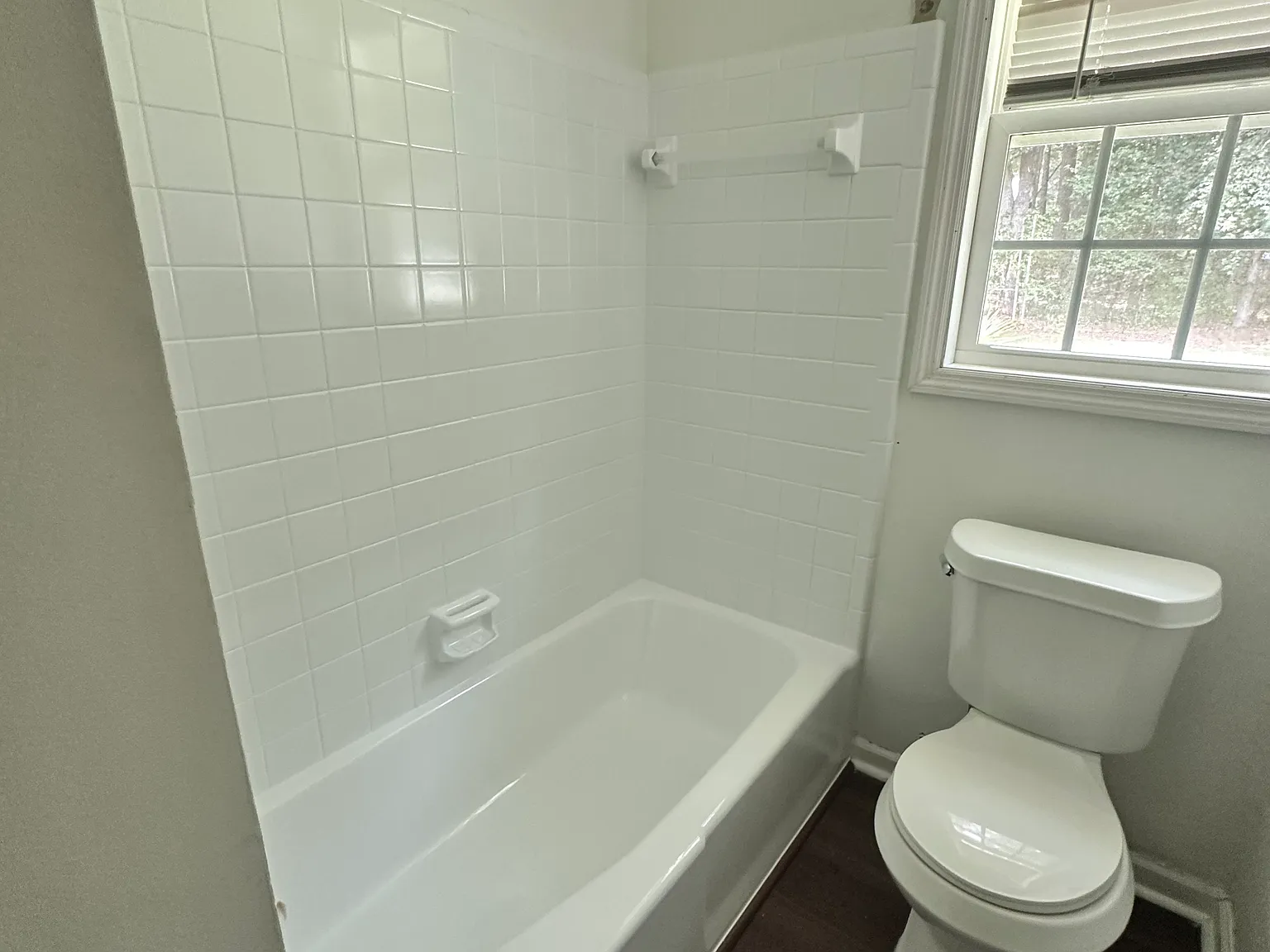 Foxwood Dr, North Charleston — Photo 4