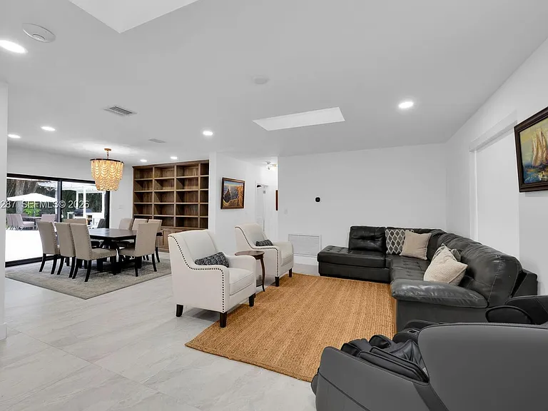 6860 SW 99th Ter — Photo 6