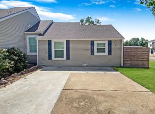 813 S Coulter Dr, Bryan, TX 77803