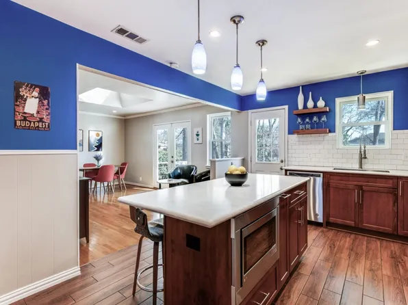 8306 Stonycreek Dr, Dallas, TX 75228