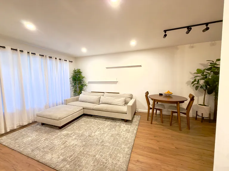 7334 Quill Dr — Photo 2