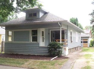 211 Greencroft Rd, Lansing, MI 48910