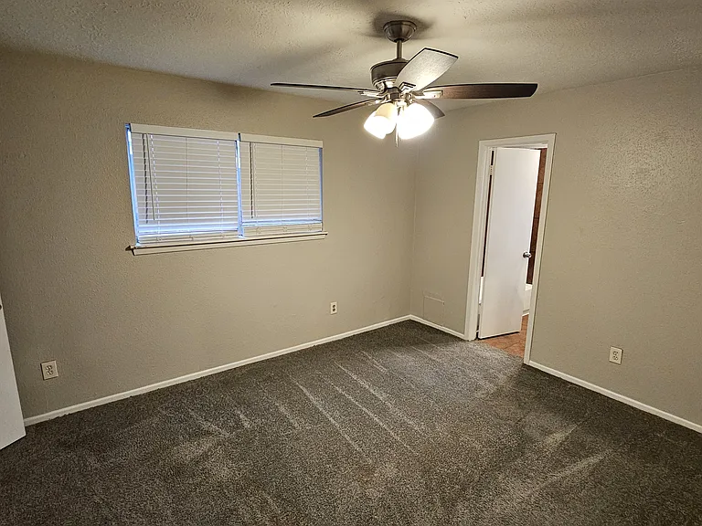 4410 Adonis Dr — Photo 5