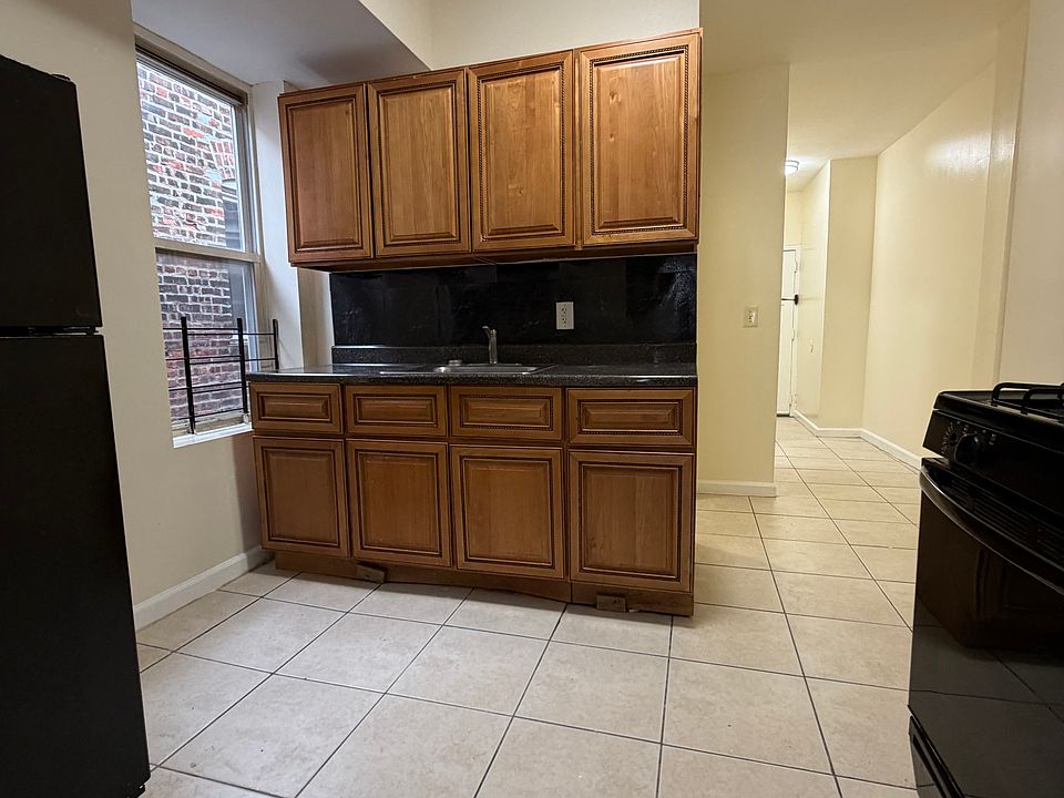 1st image of 159 Bergen Ave APT 5