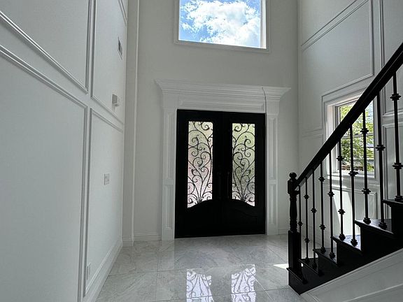 5th image of 535 Richard Ave