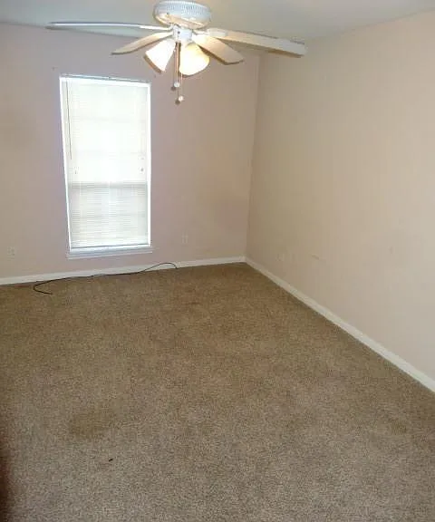 33211 Old Hempstead Rd #B — Photo 8