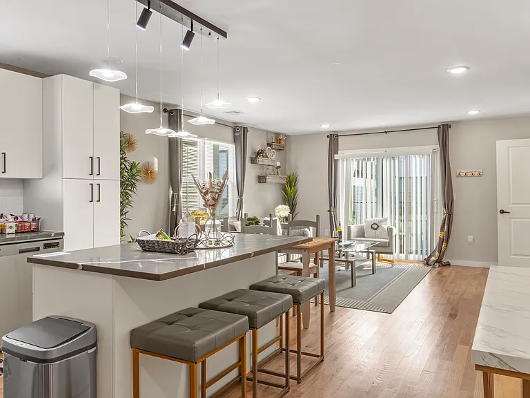 751 Seaport Dr #2 — Photo 25