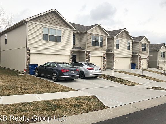 3rd image of 1421 NE Mary Ct
