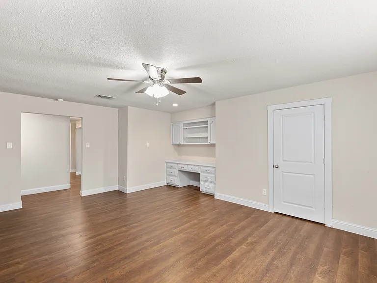 6728 Fair Meadows Dr — Photo 7