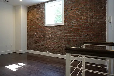 Rented by Rennit Inc.