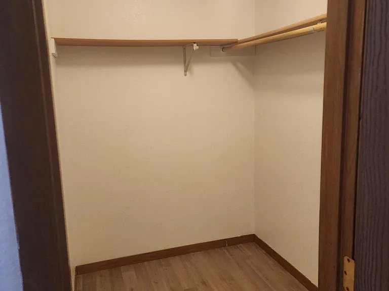 180 Ashwood Dr #C — Photo 12