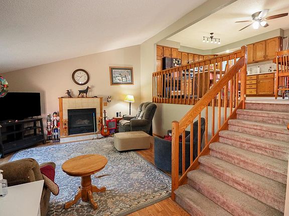 4th image of 1934 Esther DRIVE