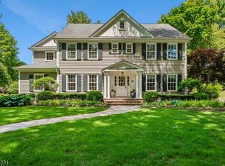 20 Country Club Dr, Chatham Twp., NJ 07928