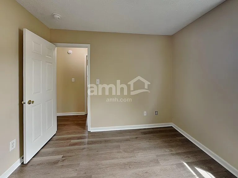 10477 Secretariat Dr — Photo 23