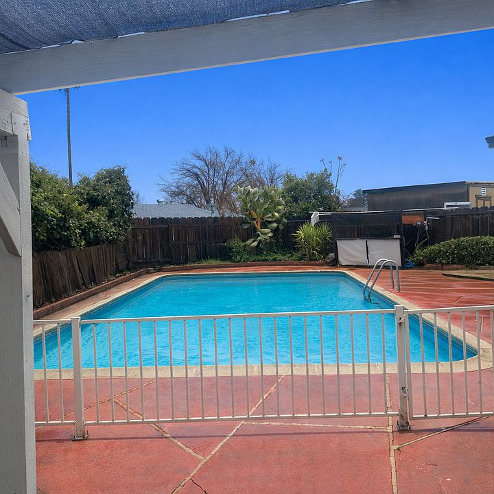 1st image of 1006 Franzel Rd