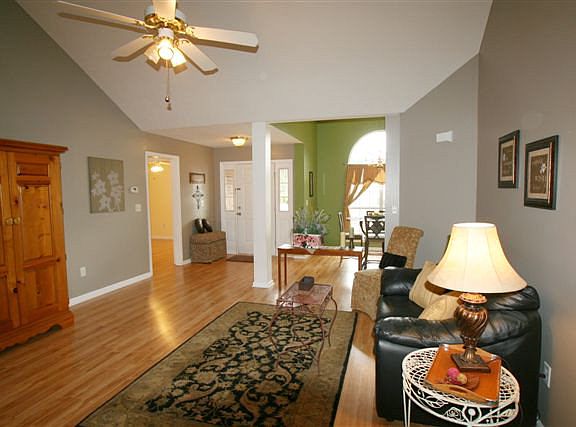 3rd image of 2470 Beaver Creek Ln