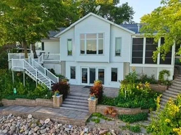 7493 Twin Lakes Rd, Manson, IA 50563