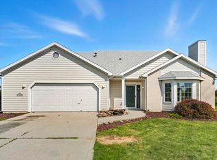 9208 Olmston Dr, Fort Wayne, IN