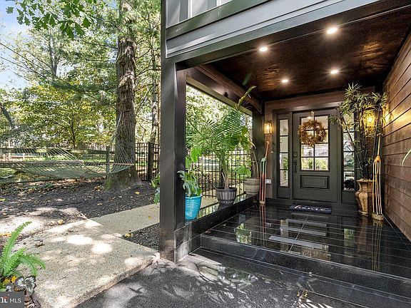 3rd image of 1408 Fallswood Dr