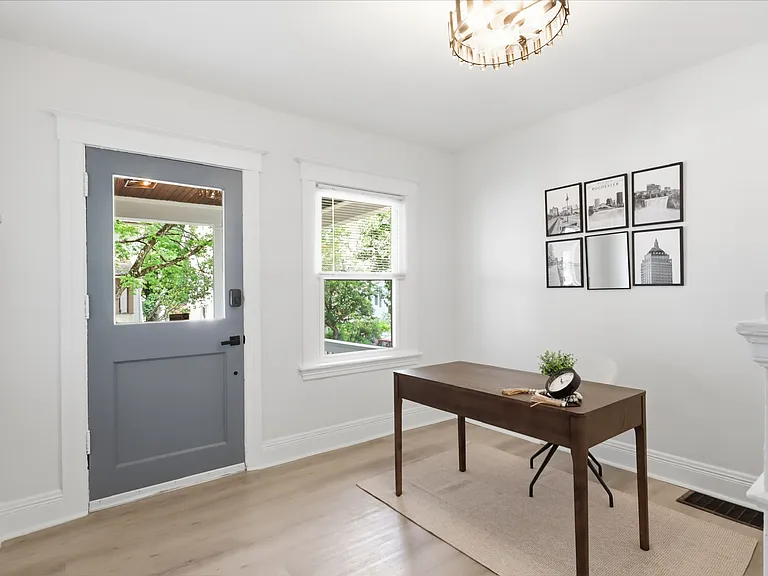 461 Benton St — Photo 20