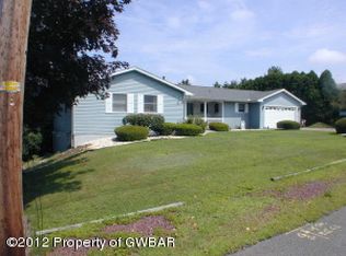 41 Laurelwood Dr, Wilkes Barre, PA 18702
