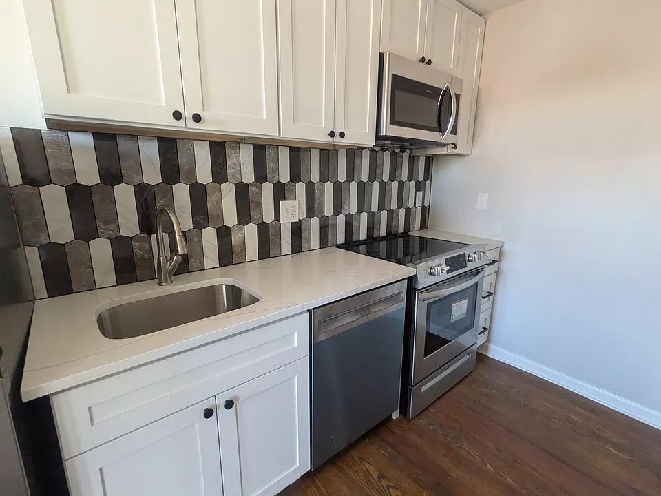 2720 W Sylvania Ave #2
