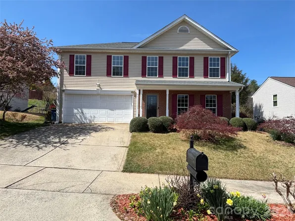 1968 8th Street Ln SE, Hickory, NC 28602