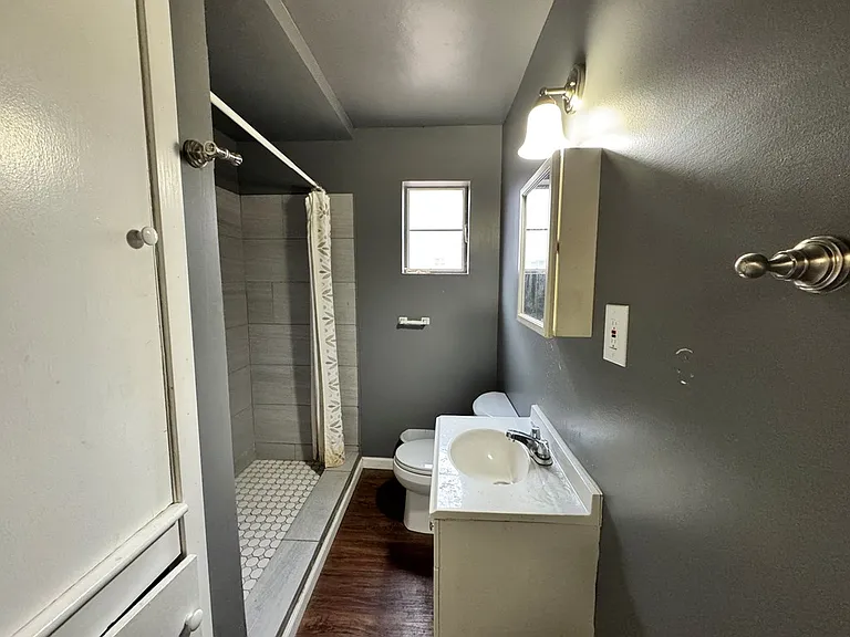 507 W Estes Ave #1 — Photo 9