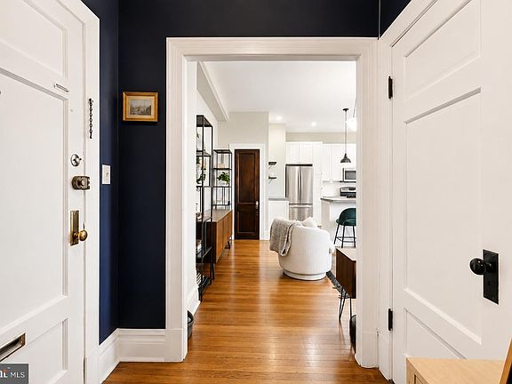 5th image of 1526 17th St NW APT 304