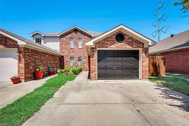 1st image of 1027 Enfilar Ln