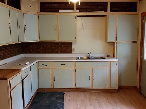 2nd image of 614 Humboldt Ave #614
