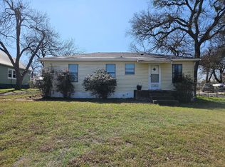 1130 N Main St, Elgin, TX 78621