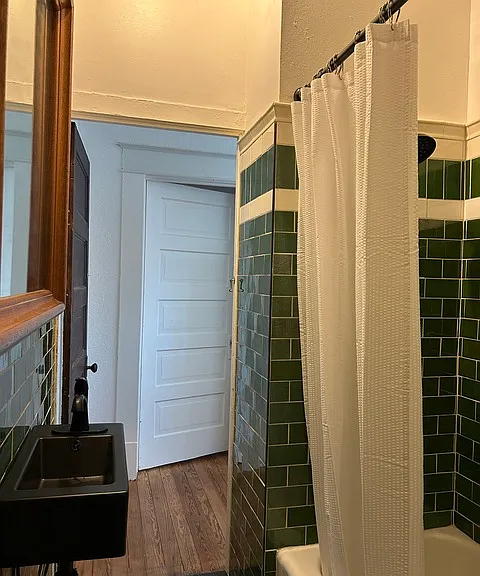 2213 N Flores St — Photo 12