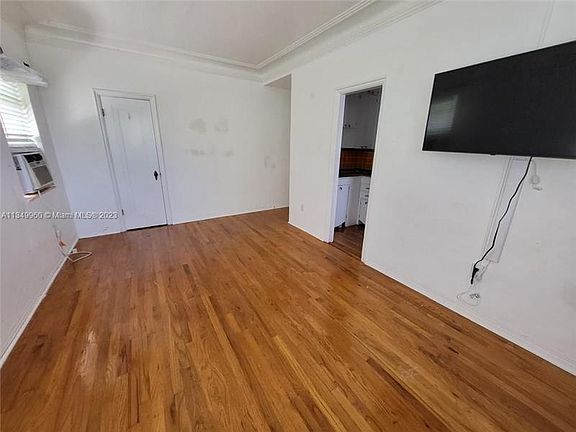 4th image of 850 Jefferson Ave #1A
