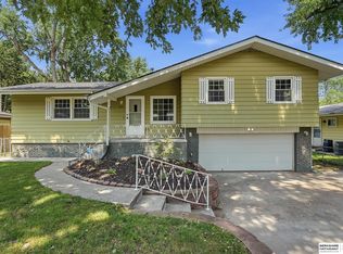 9478 Wirt St, Omaha, NE 68134