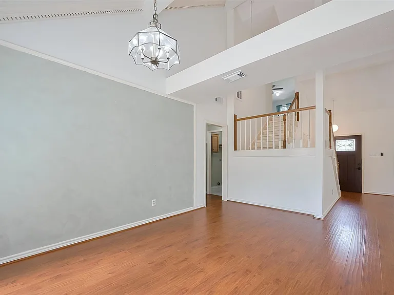 1103 Cheyenne Meadows Dr — Photo 11