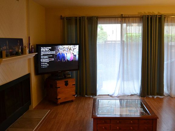 2nd image of 31535 Lindero Canyon Rd Unit 2
