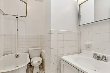 Rented by Pistilli Realty Group
