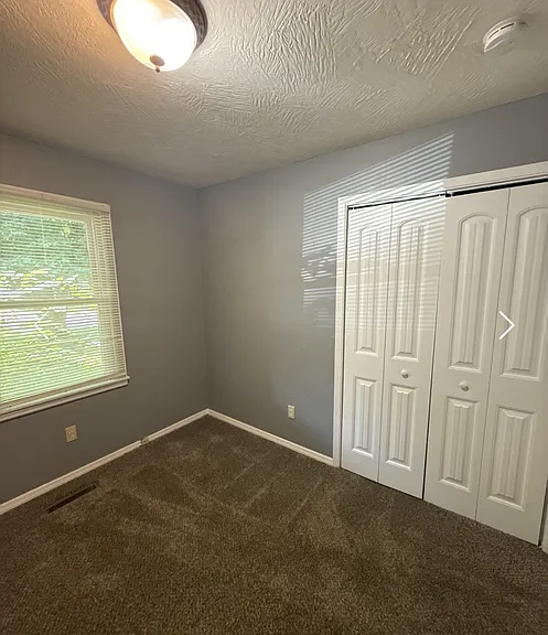 1269 E Rockhill St — Photo 11