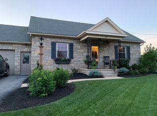 3621 E Newport Rd, Gordonville, PA 17529