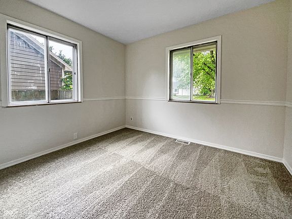 4th image of 356 Westlea Dr
