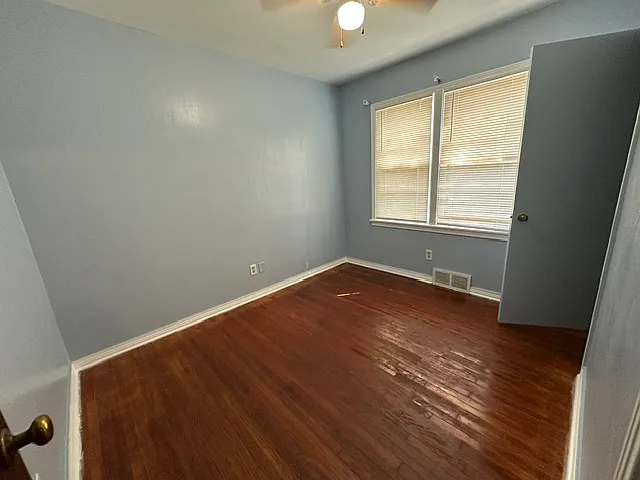 2308 S Grove St — Photo 11