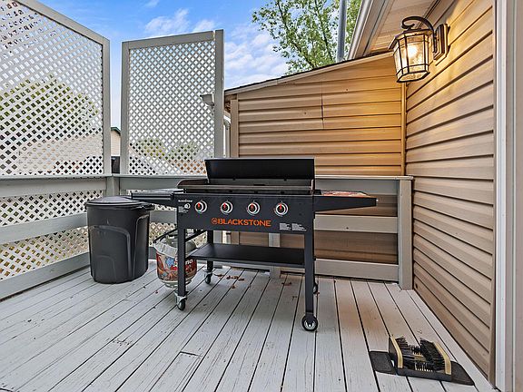 3rd image of 10983 Hebron Rd