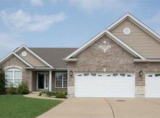 2412 Rosswood Ln, Arnold, MO 63010